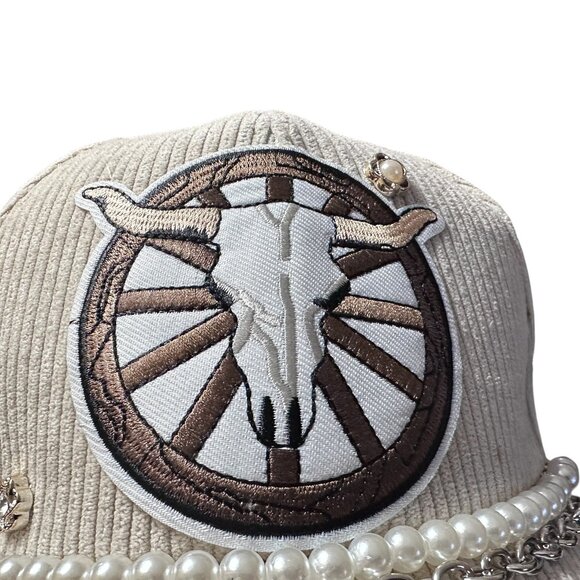 The Freedom Hat with Cow Skull and Bling - Picture 2 of 3